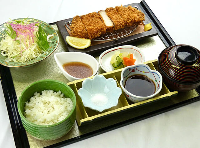 県産豚のロースカツ膳